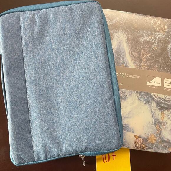 MacBook New Pro 13” shell with blue soft case - Picture 5 of 5